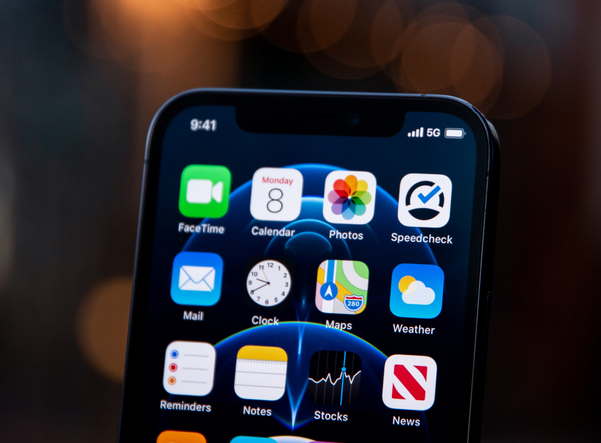 黎平苹果手机维修分享为什么 iPhone 12 在冬季会自动关机 